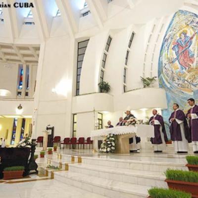 Iaşi: Liturghie cu requiem pentru Sfântul Părinte (FOCUS)