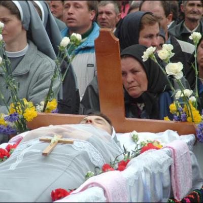 Fundu Răcăciuni: Înmormântarea sorei Magda Cochior