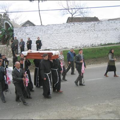 Târgu Trotuş: Înmormântarea pr. Anton Dămoc