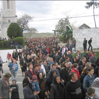Târgu Trotuş: Înmormântarea pr. Anton Dămoc