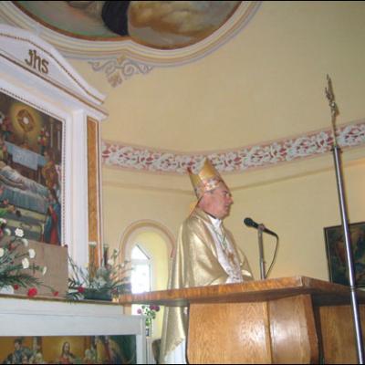 Sfinţirea bisericilor din Moineşti şi Pietrosu