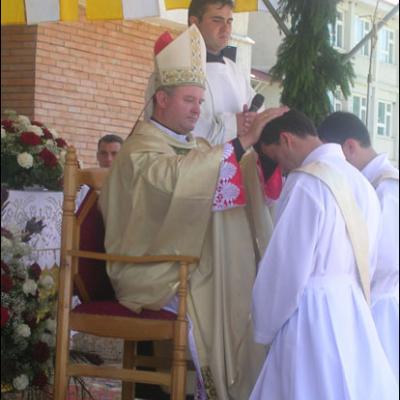 Sfinţiri de preoţi la Roman