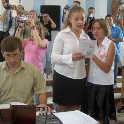 Administrarea Mirului în Parohia Tămăşeni