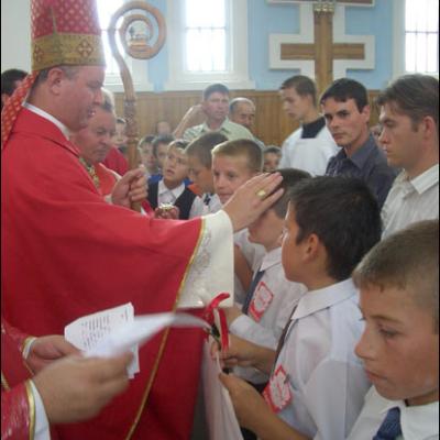 Administrarea Mirului în Parohia Tămăşeni