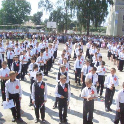 Administrarea Mirului în Parohia Hălăuceşti