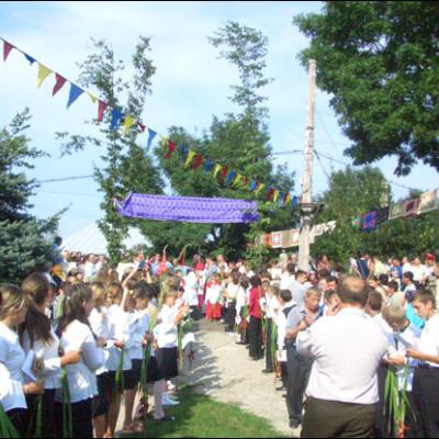 Administrarea Mirului în Parohia Prăjeşti