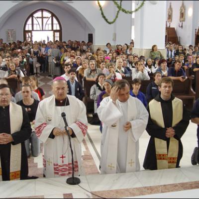 Cacica: Pelerinaj la Sanctuarul Maicii Domnului (I)