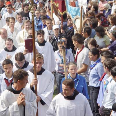 Cacica: Pelerinaj la Sanctuarul Maicii Domnului (III)