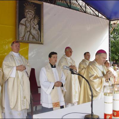 Cacica: Pelerinaj la Sanctuarul Maicii Domnului (III)