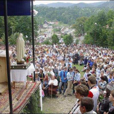 Cacica: Pelerinaj la Sanctuarul Maicii Domnului (III)
