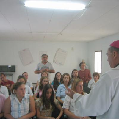 Vizită pastorală în Parohia Huşi-Corni