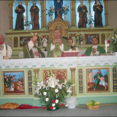 Vizită pastorală în Parohia Huşi-Corni