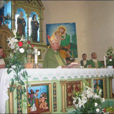 Vizită pastorală în Parohia Huşi-Corni