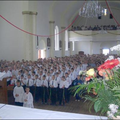 Administrarea Mirului în Parohia Pustiana