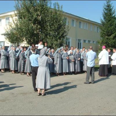 Valea Mare: Profesiune perpetua şi binecuvântare de casă