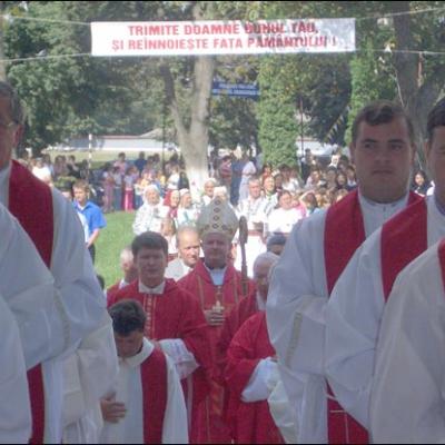 Administrarea Mirului în Parohia Gherăeşti