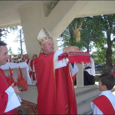 Administrarea Mirului în Parohia Gherăeşti