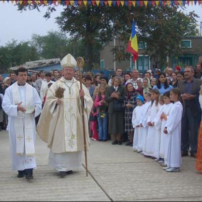 Satu Nou (Belceşti): Sfinţire de biserică