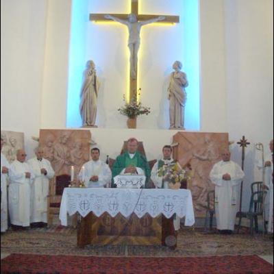 Satu Nou: Sfinţirea a trei clopote aduse din Italia pentru biserica nouă
