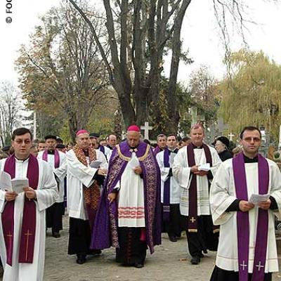 Iaşi: Pomenirea tuturor credincioşilor răposaţi (FOCUS)