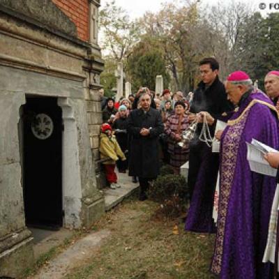 Iaşi: Pomenirea tuturor credincioşilor răposaţi (FOCUS)