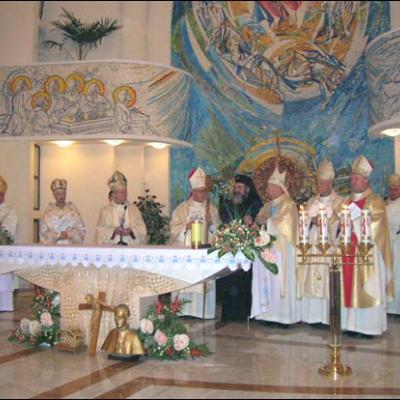 Iaşi: Sfinţirea catedralei - II