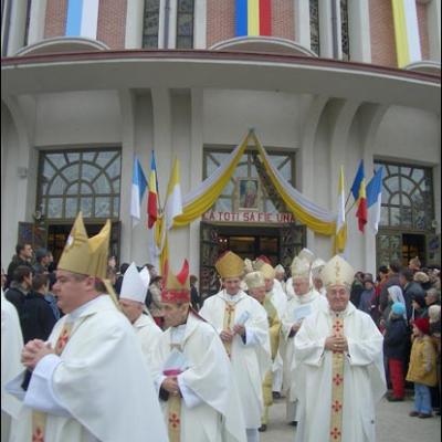 Iaşi: Sfinţirea catedralei - III