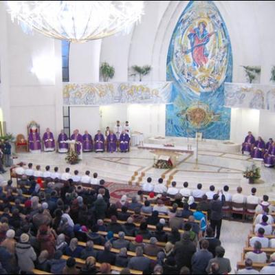 Iaşi: Sfinţiri de diaconi