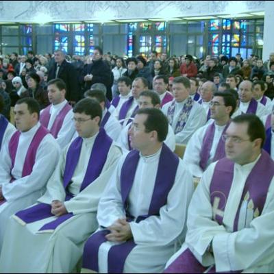 Iaşi: Sfinţiri de diaconi