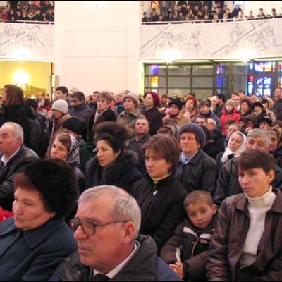 Iaşi: Sfinţiri de diaconi