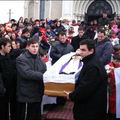 Buruieneşti: Înmormântarea părintelui Petru Ciocan