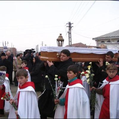 Buruieneşti: Înmormântarea părintelui Petru Ciocan