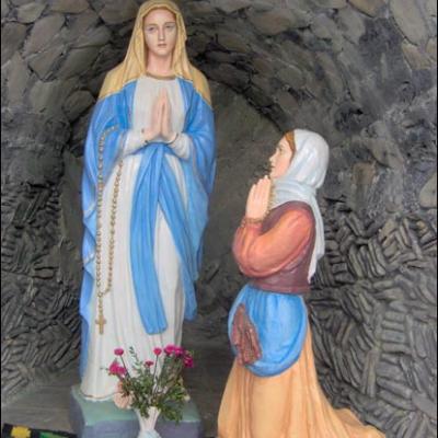 8 ianuarie 2006: Horleşti: Sfinţirea unei grote dedicate Fecioarei Maria