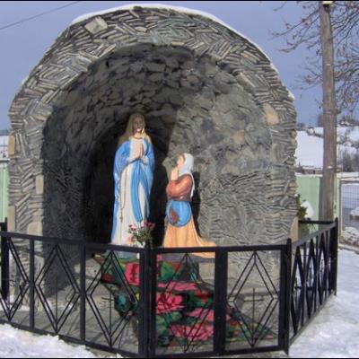 8 ianuarie 2006: Horleşti: Sfinţirea unei grote dedicate Fecioarei Maria