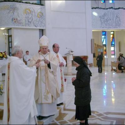 2 februarie 2006: Ziua Persoanelor Consacrate şi intrarea în vigoare a Cărţii sinodale