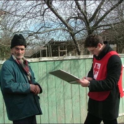 18 februarie 2006: Caritas: O zi la Vadu Roşca