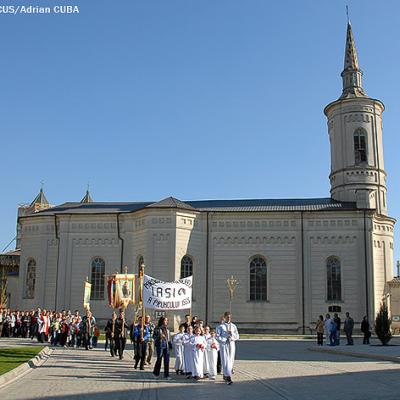 9 aprilie 2006: Iaşi: Duminica Floriilor - Ziua Tinerilor (FOCUS)