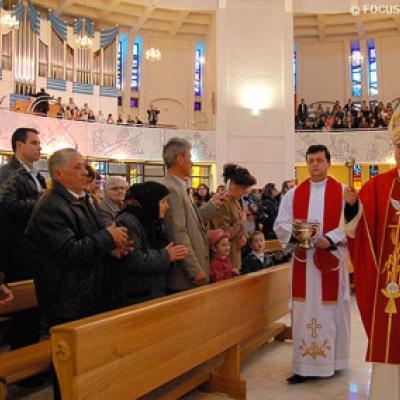 9 aprilie 2006: Iaşi: Duminica Floriilor - Ziua Tinerilor (FOCUS)