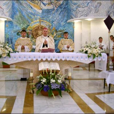 13 aprilie 2006: Iaşi: Liturghia crismei