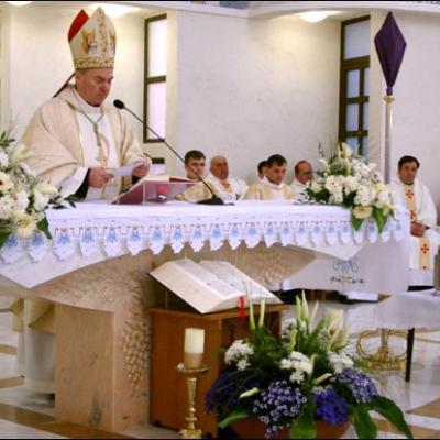 13 aprilie 2006: Iaşi: Liturghia crismei