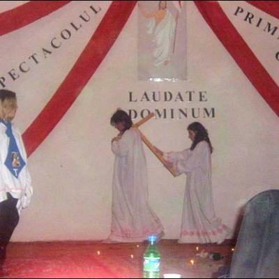 17 aprilie 2006: Roman: "Spectacolul Primăverii Creştine"