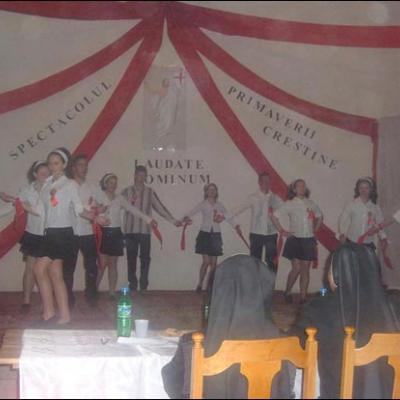 17 aprilie 2006: Roman: "Spectacolul Primăverii Creştine"