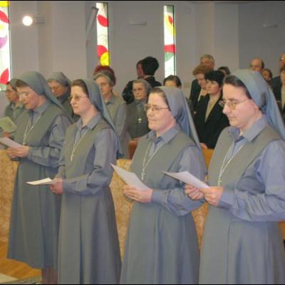 22 aprilie: Iaşi: Voturi perpetue în Congregaţia Surorile Providenţei (foto: Ovidiu Bişog)