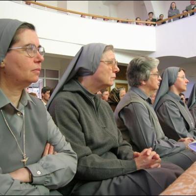 22 aprilie: Iaşi: Voturi perpetue în Congregaţia Surorile Providenţei (foto: Ovidiu Bişog)
