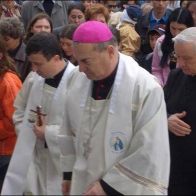 22-23 aprilie 2006: Vizită pastorală în Parohia Moineşti