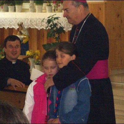 22-23 aprilie 2006: Vizită pastorală în Parohia Moineşti