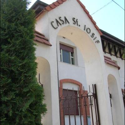 29 aprilie 2006: Întâlnire a terezinelor din România la Casa "Sf. Iosif" din Iaşi (foto: Ovidiu Bişog)