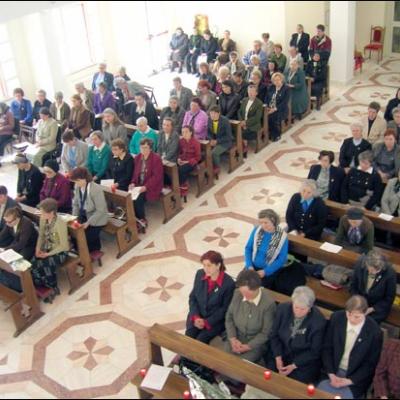 29 aprilie 2006: Întâlnire a terezinelor din România la Casa "Sf. Iosif" din Iaşi (foto: Ovidiu Bişog)