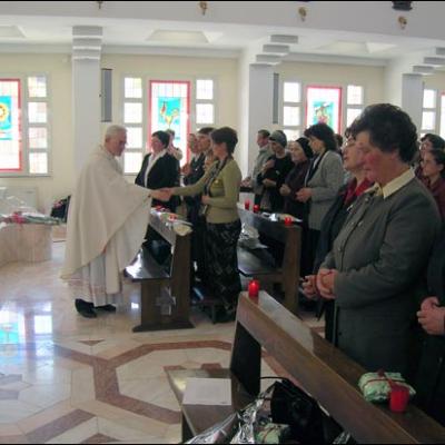 29 aprilie 2006: Întâlnire a terezinelor din România la Casa "Sf. Iosif" din Iaşi (foto: Ovidiu Bişog)