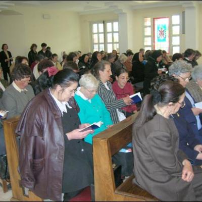 29 aprilie 2006: Întâlnire a terezinelor din România la Casa "Sf. Iosif" din Iaşi (foto: Ovidiu Bişog)